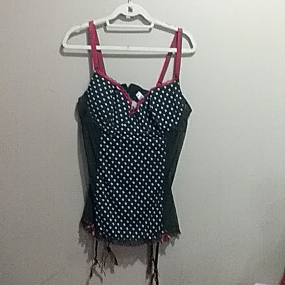 Lingerie size 2x (fits like xl)